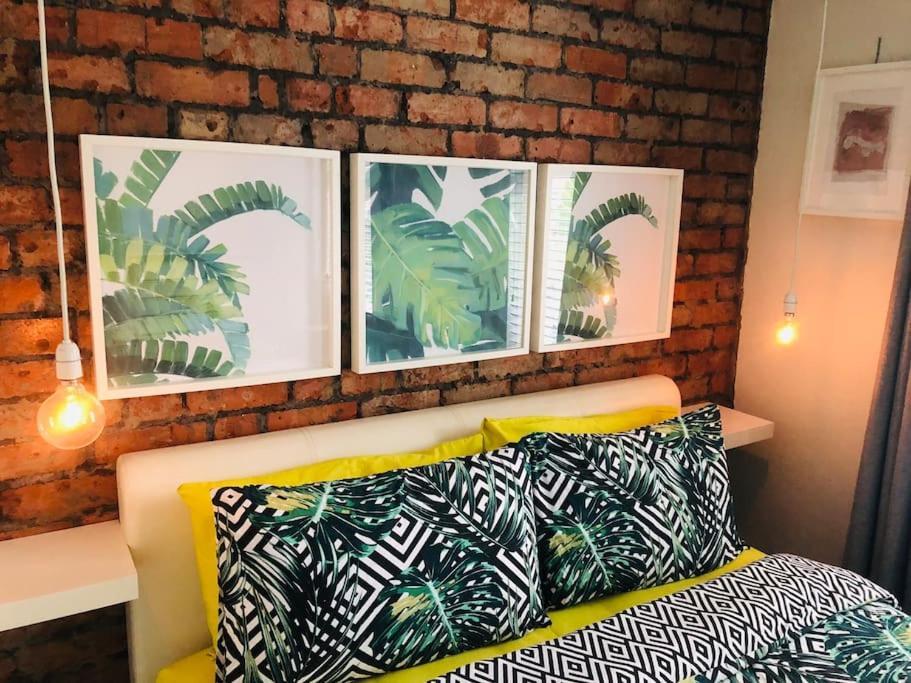 Cosy Two Bed Terraced House 7Min Drive From City Belfast Zewnętrze zdjęcie