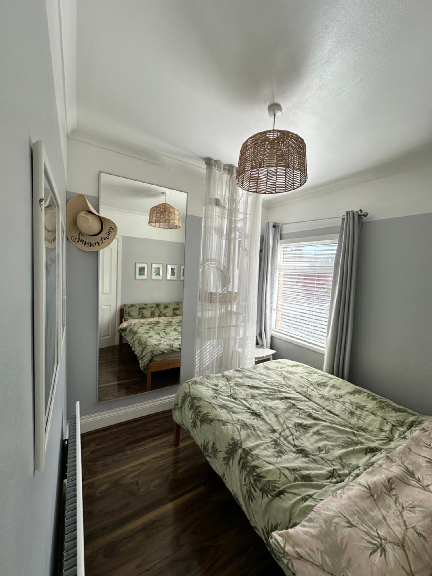 Cosy Two Bed Terraced House 7Min Drive From City Belfast Zewnętrze zdjęcie